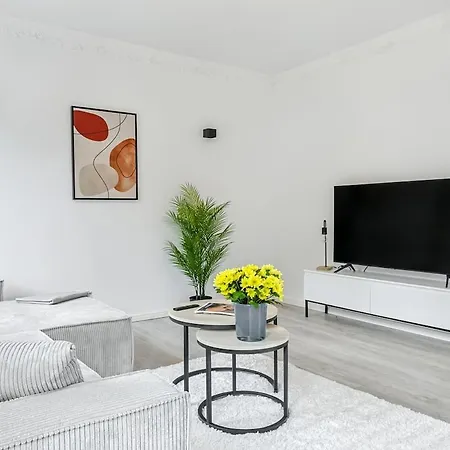 Weisses Einfamilienhaus In Vabali Naehe Glinde (Schleswig-Holstein)