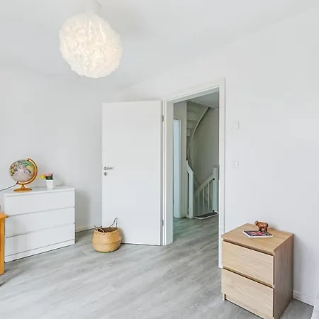 Weisses Einfamilienhaus In Vabali Naehe * Glinde (Schleswig-Holstein)
