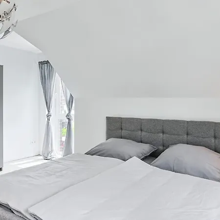 Weisses Einfamilienhaus In Vabali Naehe Tatil Evi