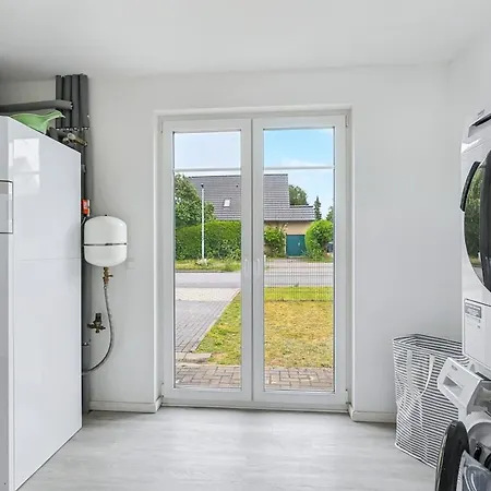 Weisses Einfamilienhaus In Vabali Naehe Tatil Evi *
