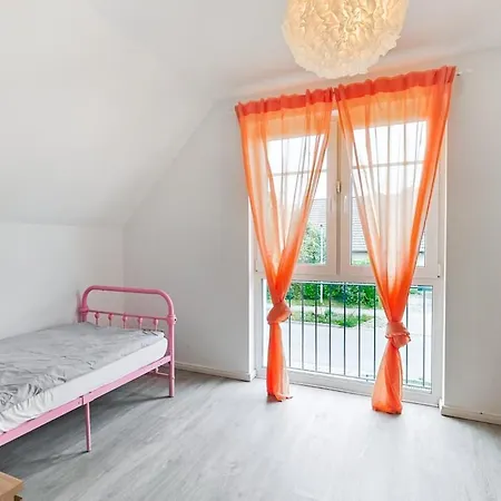 Weisses Einfamilienhaus In Vabali Naehe * Glinde (Schleswig-Holstein)